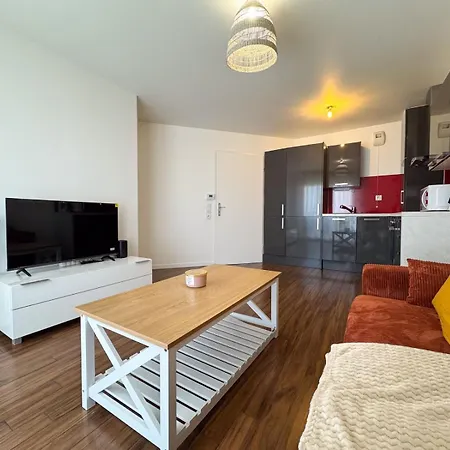 House Novo * Aulnay-sous-Bois